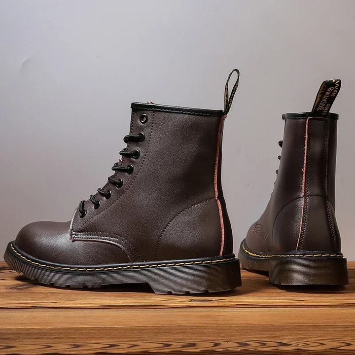 Herren Boots mit robuster Gummisohle und klassischer Schnürung