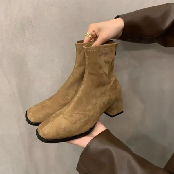 Damen  Boots aus Leder mit rutschfester Sohle