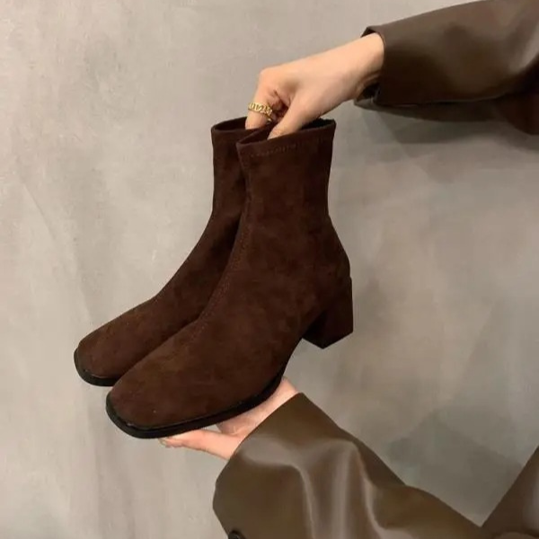 Damen  Boots aus Leder mit rutschfester Sohle