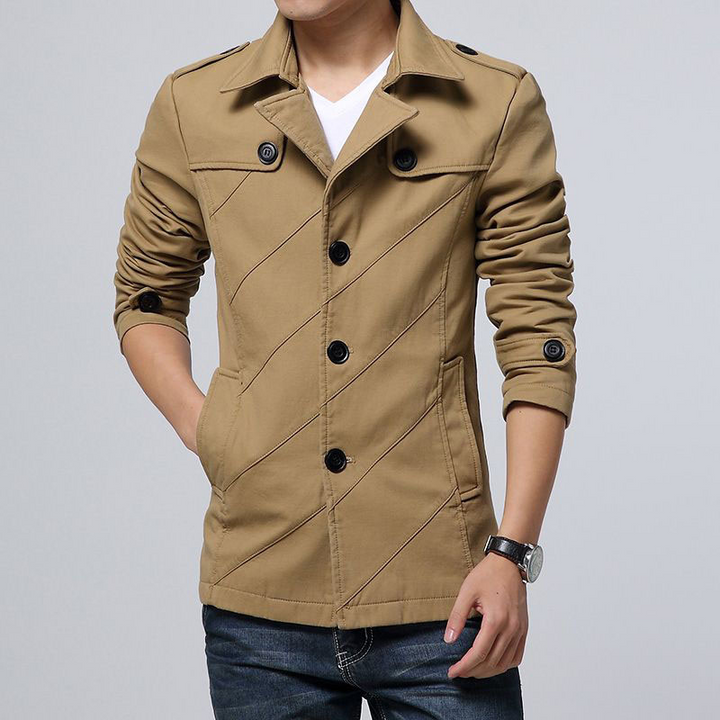 Leichter Trenchcoat mit Modernem Design