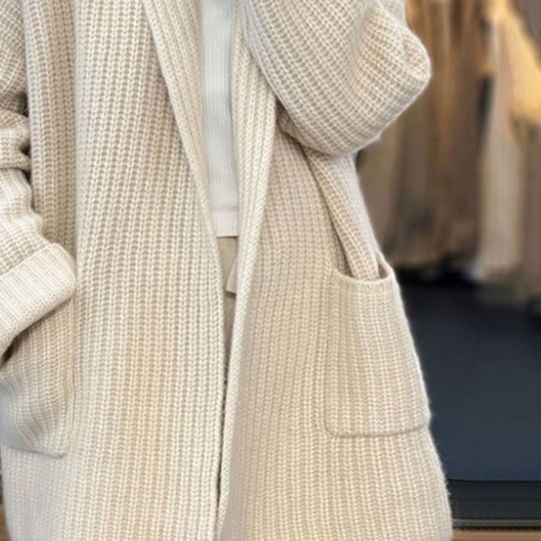 Lässige Strickjacke