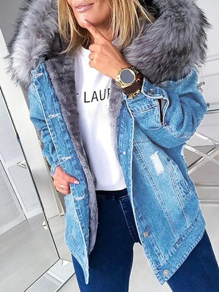 Winterzauber: Jeansjacke mit Pelz