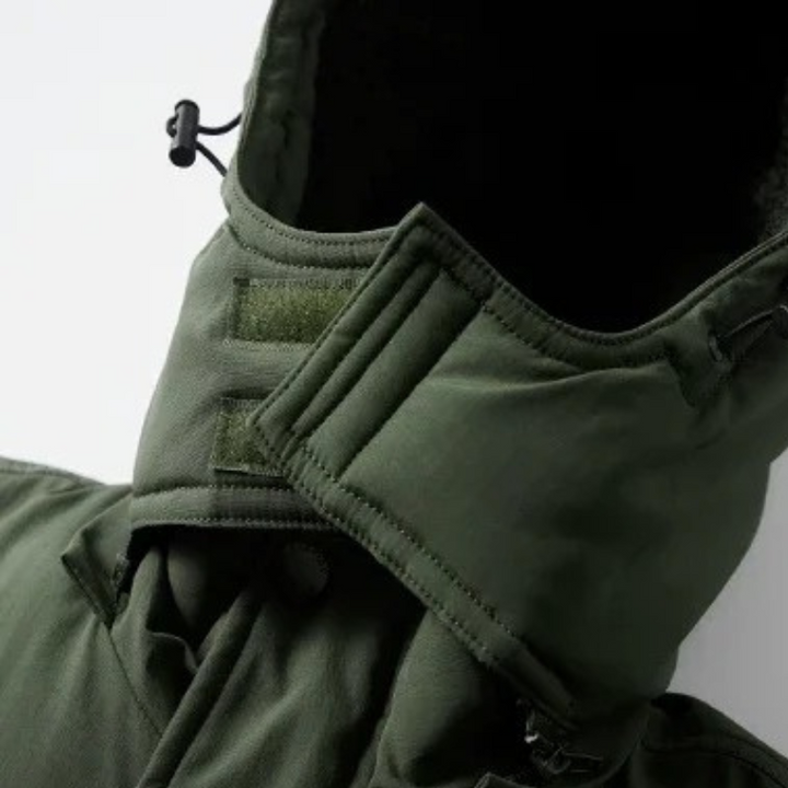 Isolierte Parka Jacke Herren mit Mehreren Taschen und Kapuze