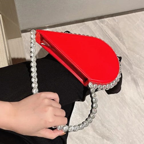 Elegante Clutch mit Kristallverzierung