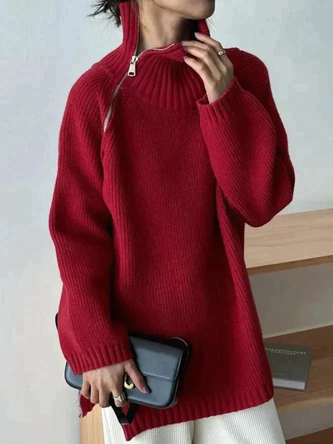 Roter einfarbiger Pullover mit hohem Halsausschnitt